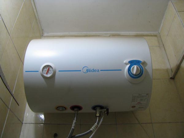 小鸭电热水器