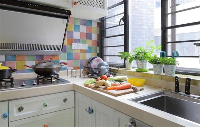 学会这些厨房清洁技巧 让你的厨房用品依然光洁如新