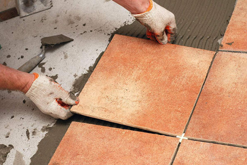 地板贴瓷砖的步骤 贴瓷砖注意事项