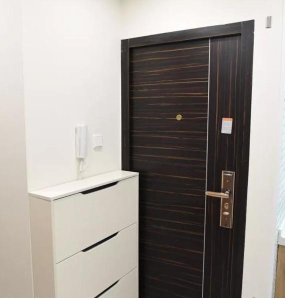 60㎡小户型新房装修设计 卫生间装修了两个门