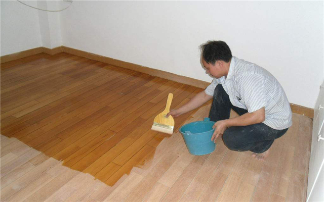 实木地板怎么保养 实木地板打蜡的四个步骤
