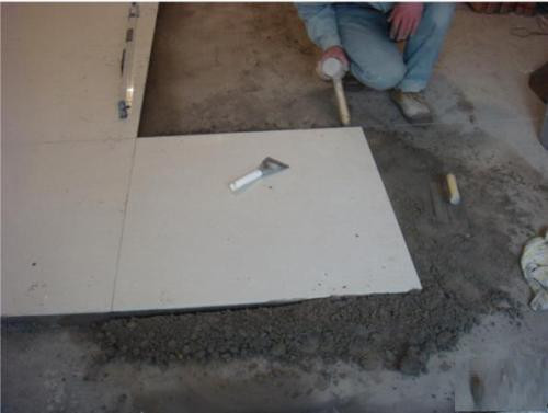 地砖铺贴方法有哪些 地砖铺贴需要注意什么