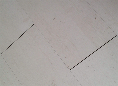 木地板缝隙大怎么补救 如何维护保养木地板